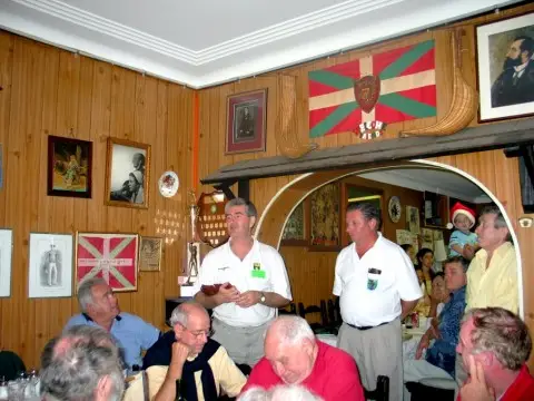 Fotografía del archivo digital de euskaletxeak.eus · Gure Txoko Basque Club Inc.