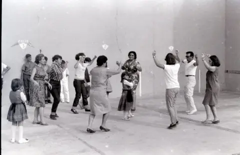Fotografía del archivo digital de euskaletxeak.eus · Eusko Etxea Barcelona - Puerto La Cruz