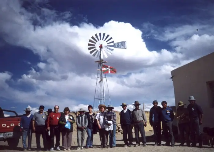Solidaridad vasca hacia las comunidades Quetas de Jujuy ejercida a través del Pueblo de Oñati (Gipuzkoa) y el Centro Vasco 'Toki Eder' de José C. Paz · Centro Vasco 'Denak Bat' de Jujuy