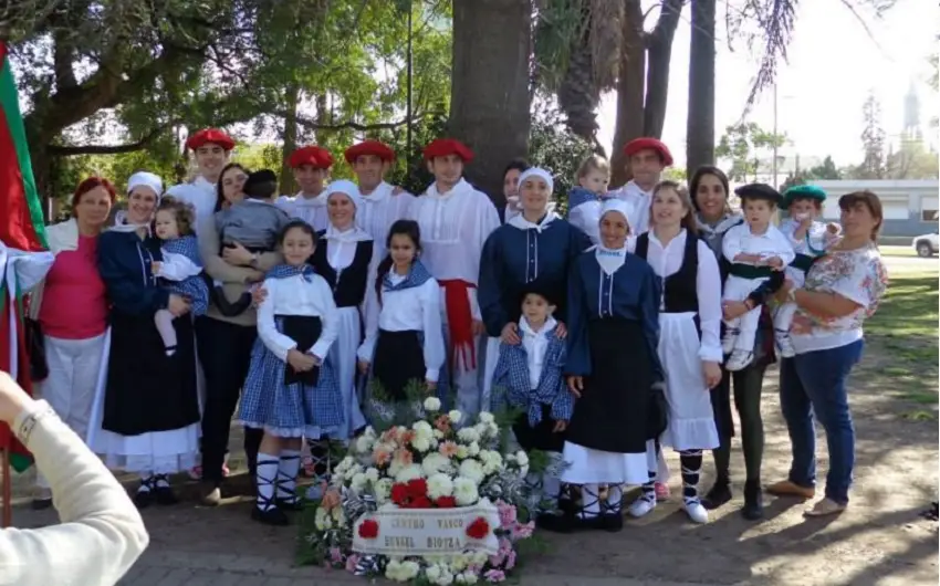 Integrantes del Centro Vasco Euskel Biotza · Centro Vasco Euskel Biotza