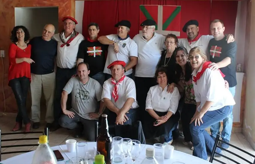 Primer almuerzo vasco organizado por el Centro Vasco Baskos de la Confluencia · Centro Vasco Asociación Civil 'Baskos de la Confluencia'