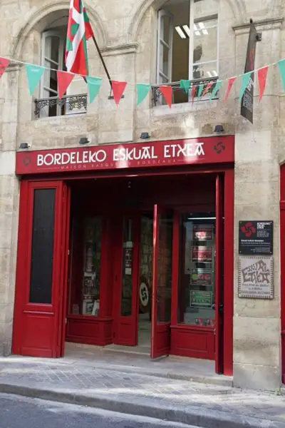 Aintzinalde berria · Bordeleko Eskual Etxea 'Eskualdunen Biltzarra'