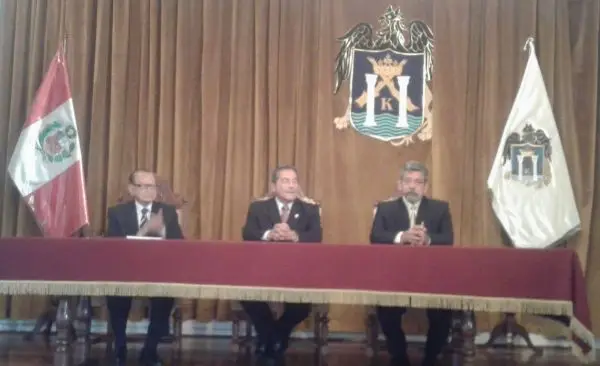 Juramentación del primer Consejo Directivo · Centro Cultural Vasco Peruano de Trujillo
